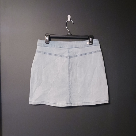 Almost Famous skirt size 11 - Picture 2 of 3